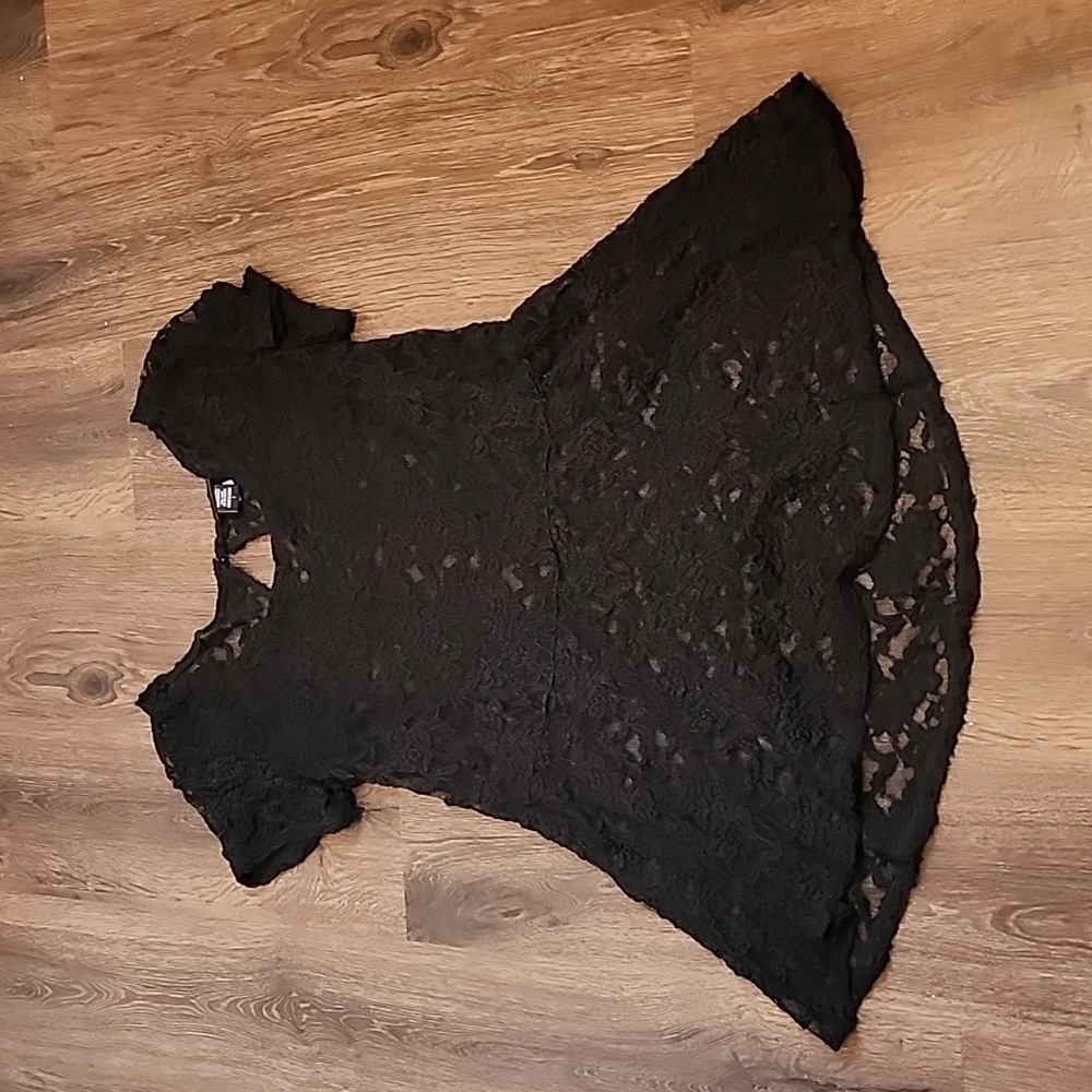 Torrid SZ 1 Woman Black Spandex Lace Top
